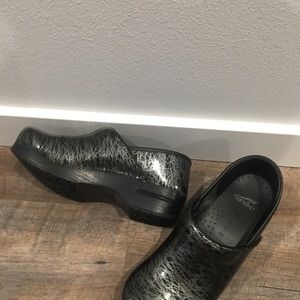 Dansko clogs size 41 wide